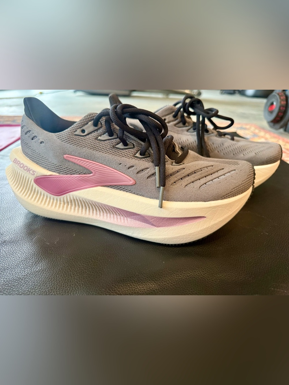 Brooks Women’s Glycerin Max 2 Running Shoes - Picture 3 of 12